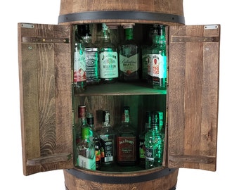 Bar tonneau en bois avec porte et éclairage LED USB RGB, bar maison wengé 4 roues 80x50cm, casier à vin rustique en bois