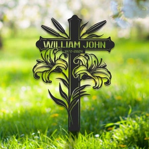 Paletto a croce in metallo personalizzato a forma di giglio, palo a croce commemorativo, lapide, palo in metallo da giardino, perdita di una persona cara, regalo di condoglianze, targa commemorativa
