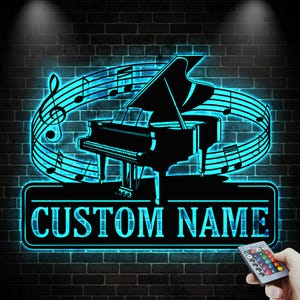 Decorazione murale personalizzata con pianoforte e luce LED, cartello in metallo con pianoforte, regalo per amanti e suonatori di pianoforte, cartello da parete con musica, decorazione per sala musica