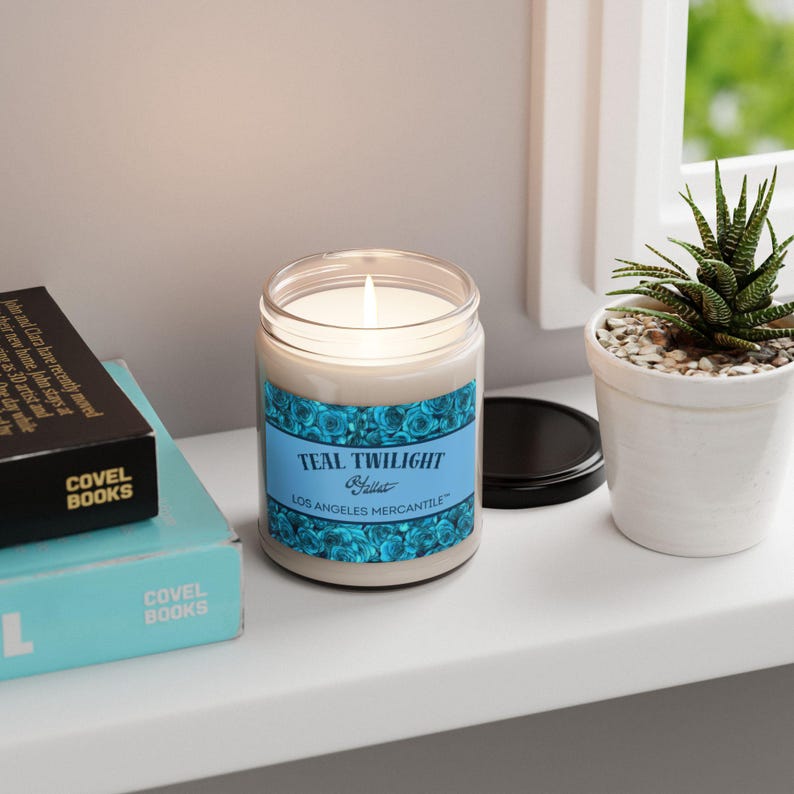 Los Angeles Mercantile Soy Candle - Thumbnail 4