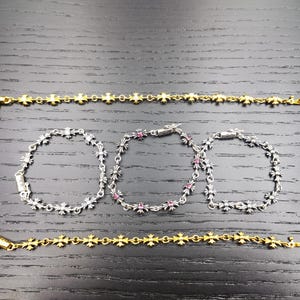 Vintage Gothic Silver Cross Bracelet - Y2K Punk Grunge Jewelry for Men & Women - Perfect Gift for Christmas, Birthdays, or Special Occasions