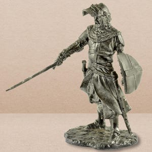 St. John Order Knight Statue, 54mm Miniature, XIII Century Metal Figurine, 1/32 Scale Metal sculpture Miniaturel figurine Medieval knight