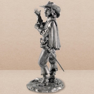 French Royal Musketeer Athos Metal Sculpture - 54mm Tin Figurine, 1/32 Scale Hero, detailed figurine toy soldier