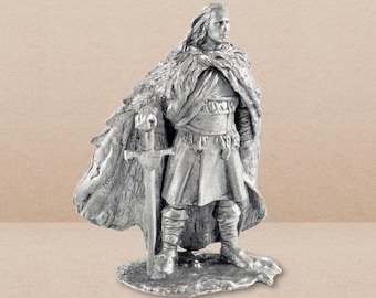 Collectible Duncan McCloud Figurine: 54mm Scale Miniature Statue, 1/32 Scale Metal sculpture Scotland statue
