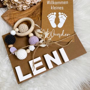 cadeau personnalisé pour naissance | hochet pour bébé fait main en cadeau | Idée cadeau baby shower | cadeau individuel en lilas