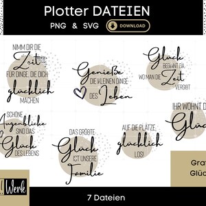 Op de afbeelding: Een verzameling van zeven digitale ontwerpen in zwart en wit met inspirerende citaten, waaronder zinnen als "Geniet van de kleine dingen in het leven" en "Geluk is onze familie". De ontwerpen staan op een witte achtergrond.