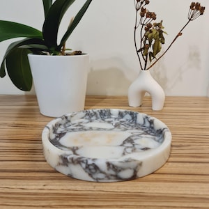 Calacatta Viola Marble Tray: Customizable Round Plate, Modern Home Decor