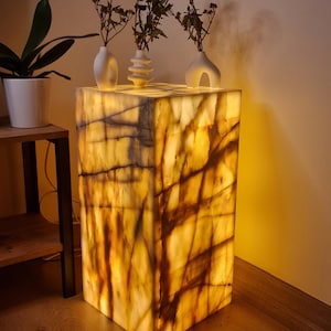 Calacatta Raddix Marble Side Table with LED Light