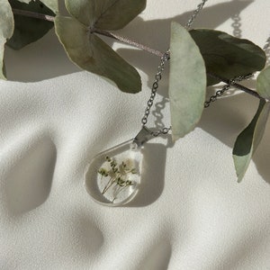 Hawthorn Blossom Necklace, Dried Flower Pendant, Dainy Floral Necklace, Real Pressed Flower Necklace, Nature Jewellery, Gift for Grandma Bild 5