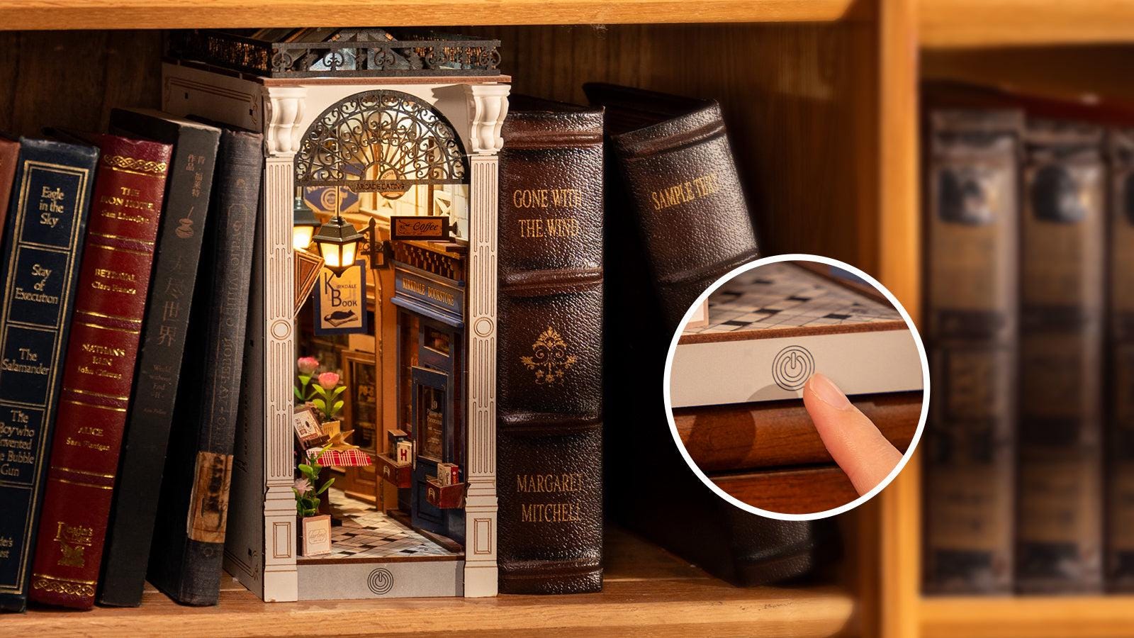 Book Nook: クラシックなコーヒーショップ - 棚用木製装飾ブックエンド