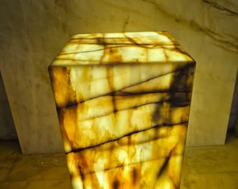 coffeetable sidetable table homedecor homedesign ornament gift souvenir marbletable naturalstone endtable multifunctional transparent