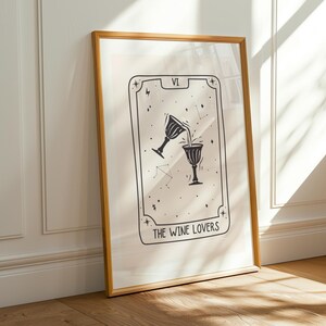 Carte de tarot des amateurs de vin noir et blanc — décoration de chariot de bar, art mural de vin, acclamations — art mural imprimable, téléchargement immédiat — humour