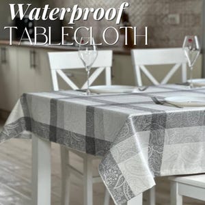 Stylish and Practical Round Table Cover, Perfect for Outdoor Dining, Easy Cleanup Table Decor, Elegant Design, Perfect for Your Dining Room