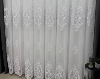 Elegante cortina transparente de bambú con bordados y perlas: tela ecológica, tul transparente.