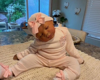Authentic  Silicone Cuddle Baby Girl. 1/4 limbs (Cloth Body). Sculptor sent wrong COA with  her!  Getting replacement