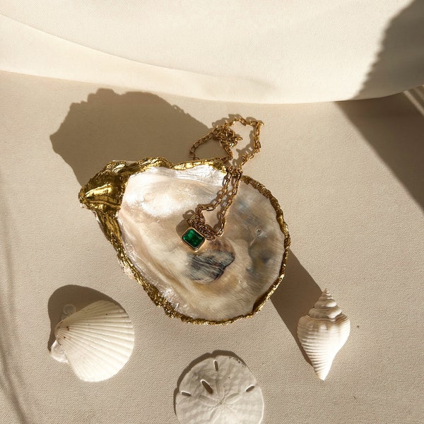 Mother of Pearl Inspired Gold Oyster Shell Trinket Jewelry Dish Holder | Decorative Decoupage Oyster Tray Ring Trinket Jewelry Catchall