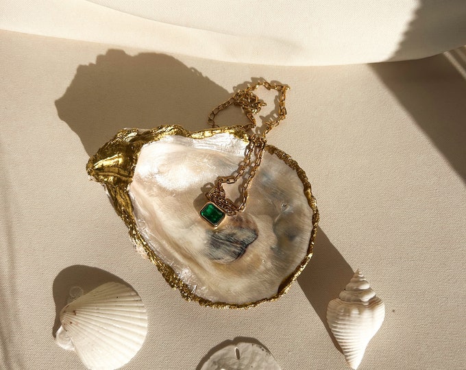 Mother of Pearl Inspired Gold Oyster Shell Trinket Jewelry Dish Holder | Decorative Decoupage Oyster Tray Ring Trinket Jewelry Catchall
