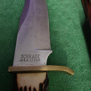 Schrade collectors 1970's No.171UH hunting knife 5-1/2", bone style handle, sharpening sanding stone & leather sheath. The knife's #35597. immagine 11
