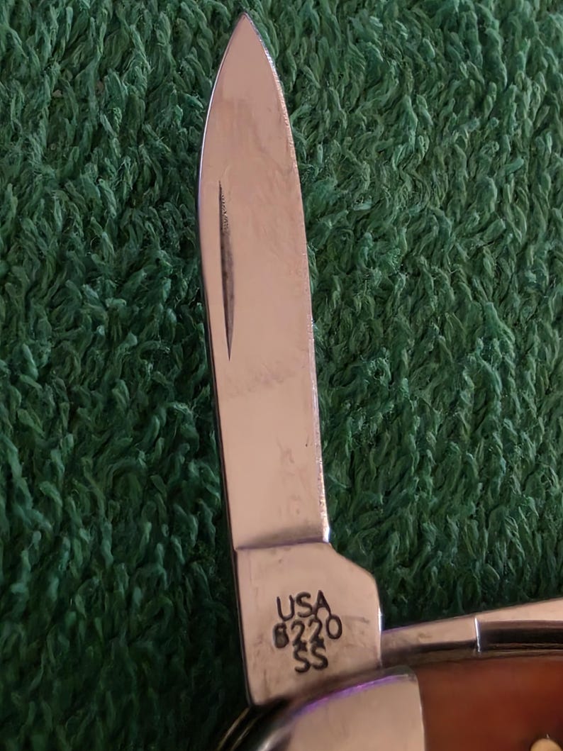 Case XX Pocket Knife Model 6220 SS - 2 Blade small size knife. The knife works as it should. Made in the USA. image 9