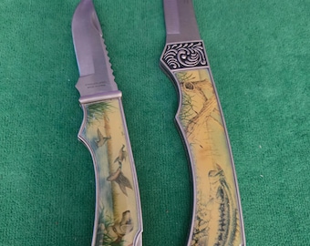 Wildlife unbranded 2-knife set duck hunting with dog/filet fishing knife. The  knives are for display or use.