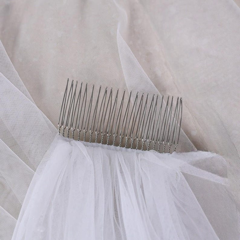 Short Veil with Hearts, White Elbow Veil, Short Bridal Veil for Wedding, Hen Do Veil, Bridal Party Gifts for Bridesmaids, Ivory Elbow Veil image 6