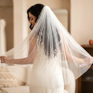 velo de novia de perlas, velo de perlas color marfil para boda, velo nupcial de perlas, velo blanco hasta la punta de los dedos, velo de capilla color marfil, velos de novia largos imagen 5