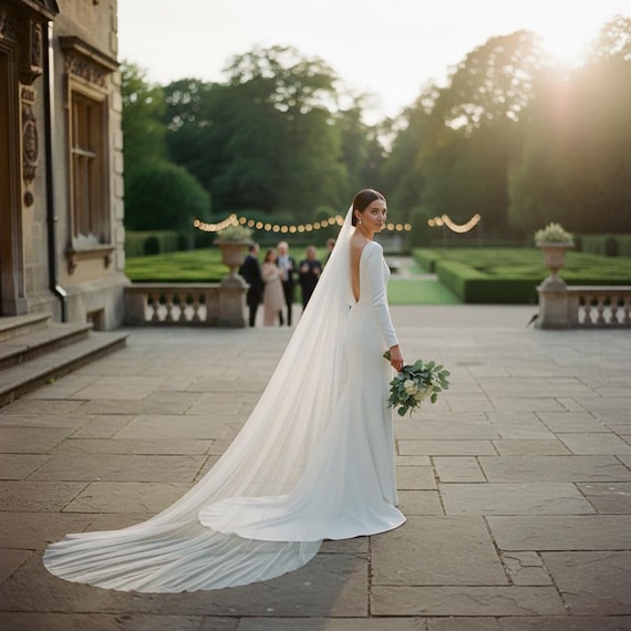 Single Tier Wedding Veil With Comb: Ivory or White  display picture 1