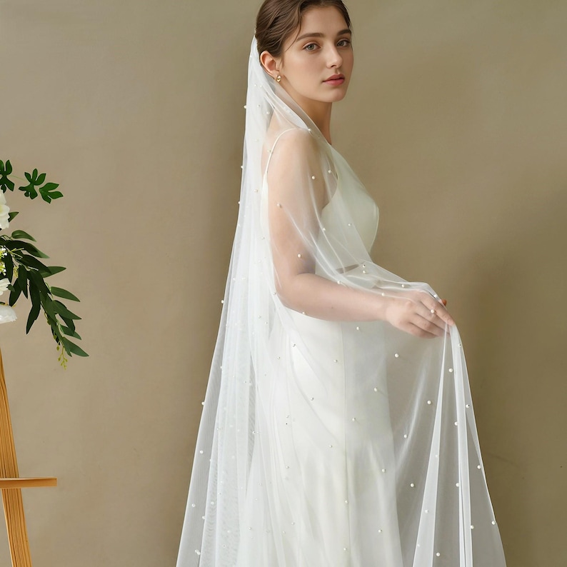 velo de novia de perlas, velo de perlas color marfil para boda, velo nupcial de perlas, velo blanco hasta la punta de los dedos, velo de capilla color marfil, velos de novia largos imagen 6