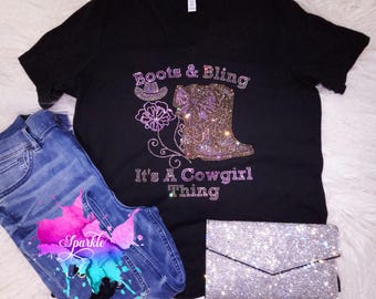 POR FAVOR, LEIA A DESCRIÇÃO - Camiseta Cowgirl com Strass: Botas e Brilho, Cristais de Vidro
