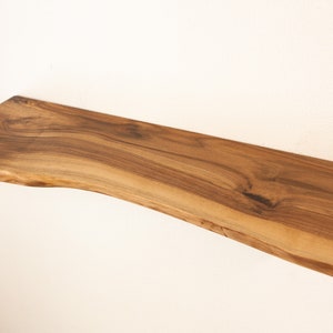 Estante flotante de madera natural hecho a mano con soporte oculto