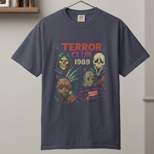 Terror Club 1989 Horror T-Shirt: Retro 80s Slasher VHS Collage Graphic 画像 6