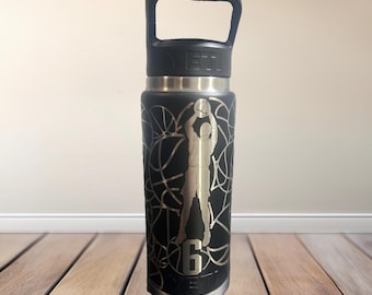 Vaso Yeti personalizado con grabado de baloncesto: regalo para fanáticos del deporte de 26 oz
