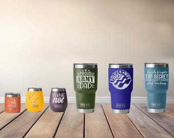 Graverad YETI-tumbler – Sällsynta färger, personlig present