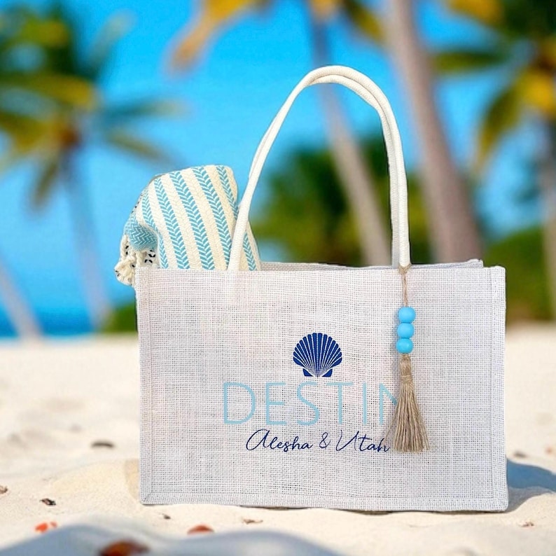 Destin, Florida, Punta Cana, Antigua, Aruba, Cabo, Jamaica, Greece, Hawaii, Tulum, Spain, Cancun, and Mexico destination wedding guest, bride, bachgroom, bachelorette trip, girl weekend, girls trip, bridesmaid beach bag jute totes, green, olive green, organic