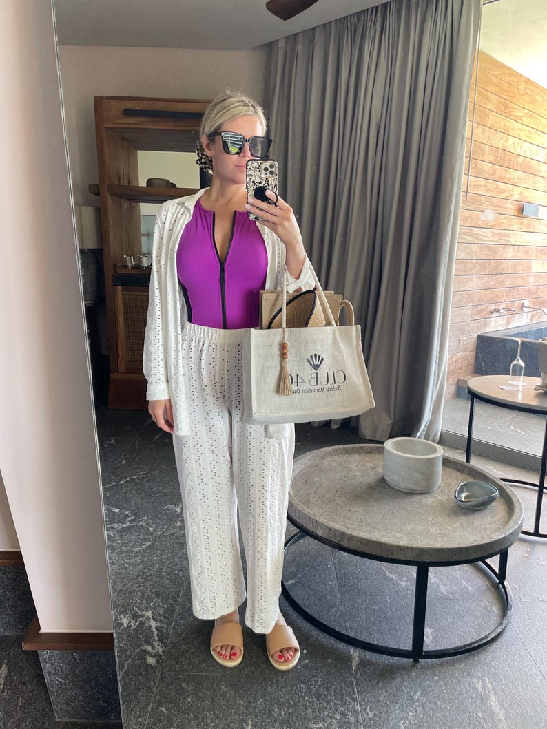 Aruba, Cabo, Jamaica, Greece, Hawaii, and Mexico destination wedding guest, bride, groom, bridesmaids, bachelorette trip, girls trip, ladies weekend, 40th birthday beach bag jute totes, beach vacation bag, white family trip bags