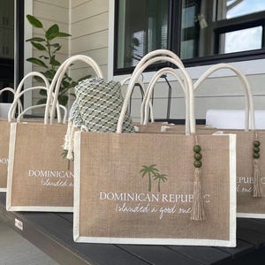 Custom Destination Wedding Welcome Bag 40th 50th Birthday Trip Bags: Personalized Jute Beach Tote