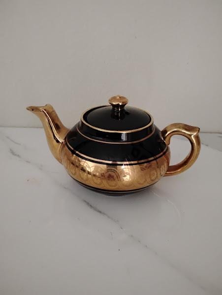 最高峰 Gibson&sons 英国 1900年初期 漆黒花金紋カップ＆ソーサー