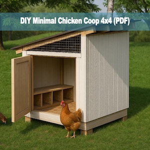 以下が含まれることがあります： 木製のフレームと白いサイディングを備えた、開いたドアのあるミニマルな鶏小屋。 小屋には金網の屋根と内部に棚があります。 2 羽の鶏が草の中にいます。 テキスト「DIY Minimal Chicken Coop 4x4 (PDF)」が上部にあります。