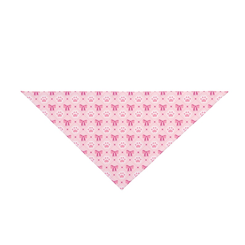 Bandana dla psa Coquette, bandana z nadrukiem na wiązanie dla psów, różowa bandana dla psa, bandana z kokardkami i odciskiem łapy zdjęcie 6