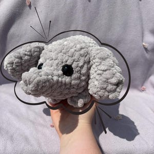 Słoń szydełkowy - szydełkowy pluszowy amigurumi