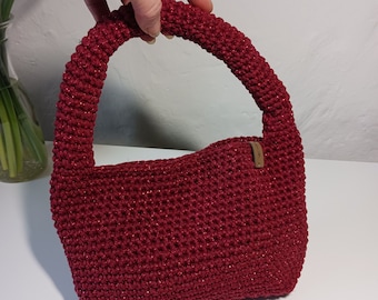 Handgemachte bordeauxfarbene Clutch, gehäkelte Handtasche, kleine rote Geldbörse, kompakte Stricktasche, Geschenkidee