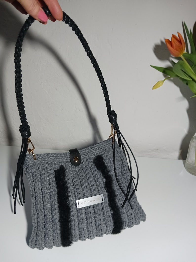 Grey crochet handbag with vintage-inspired handle, Stylish crochet purse, Elegant bag with vintage charm, Handmade urban style purse image 2