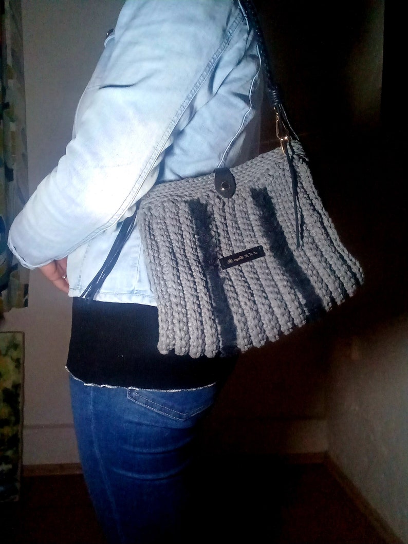 Grey crochet handbag with vintage-inspired handle, Stylish crochet purse, Elegant bag with vintage charm, Handmade urban style purse image 8