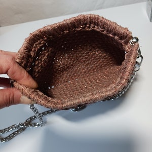 Braune gehäkelte Clutch, Zierliche Handtasche, Glänzende braune Handtasche, Elegante handgefertigte Clutch, funkelnde Geldbörse, Nachdenkliche Geschenkidee, GF's Bliss Bild 7