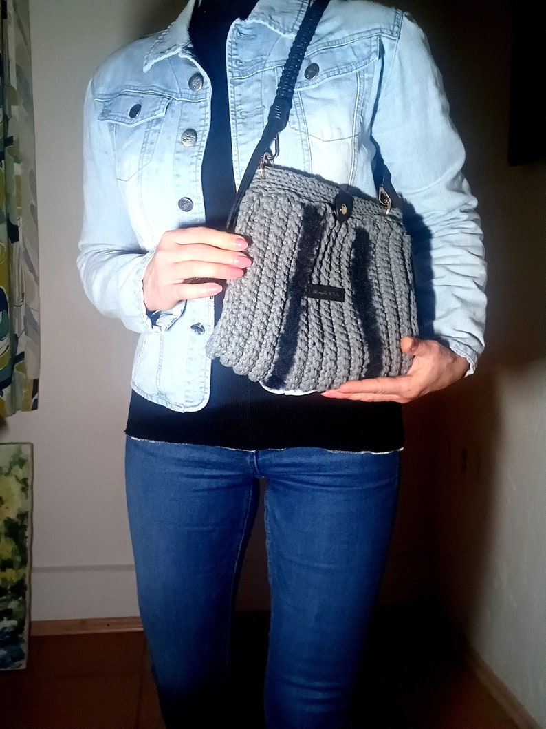 Grey crochet handbag with vintage-inspired handle, Stylish crochet purse, Elegant bag with vintage charm, Handmade urban style purse image 9