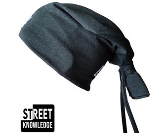 Berretto con cravatta color carbone di Street Knowledge, stile hip hop anni '90