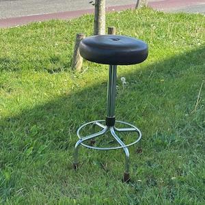 Vintage Brabantia Barhocker | 1960er–70er Jahre, Mid-Century Chrom & braunes Leder