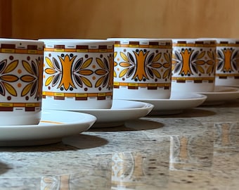 Zestaw do espresso Monopoli Porcellane (6) • Filiżanki do kawy i spodki w stylu vintage z lat 70. XX wieku z motywem geometrycznym i kwiatowym we Włoszech