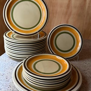 Ceramica Castellania Vintage Italian Stoneware Talerze – 20-elementowy zestaw obiadowy w odcieniach ziemi zdjęcie 4