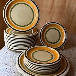 Ceramica Castellania Vintage Italian Stoneware Talerze – 20-elementowy zestaw obiadowy w odcieniach ziemi zdjęcie 13